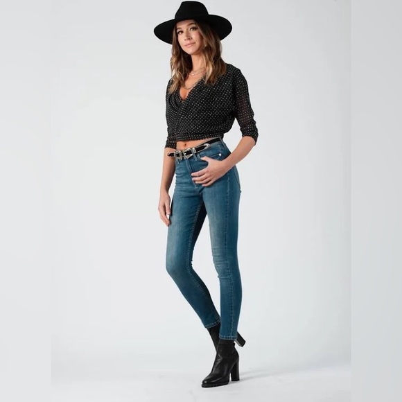 Lucca Chiffon Crop Top - medium - Picture 8 of 9